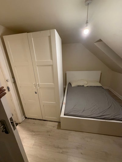 2 Double room available for rent Main Photo