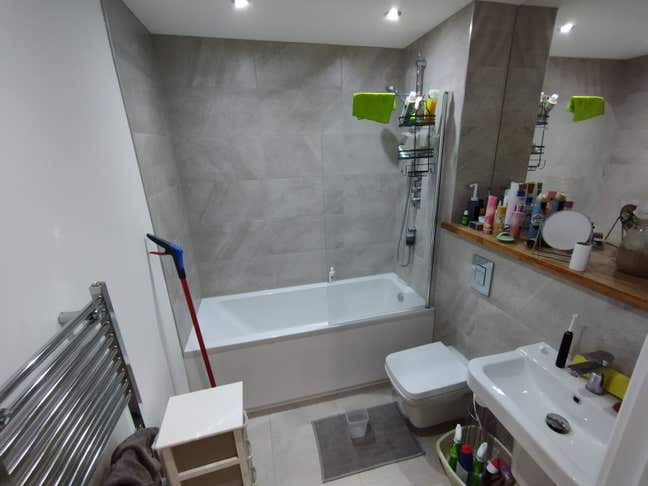 Sunny, Modern 1-Bed Near Leeds City Centre Main Photo