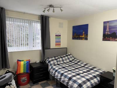 Double room. close to  and Mcr CC and Media City.  Main Photo