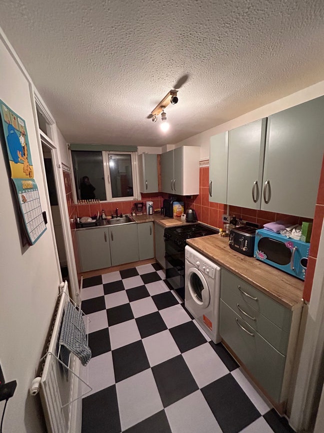 Double Room in Queer Household | Wood Green, N22 Main Photo
