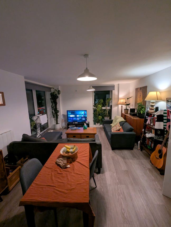 Large Ensuite  Room - Overlooking Finsbury Park Main Photo