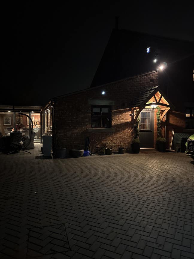 Rooms have there own privet bathrooms  Main Photo