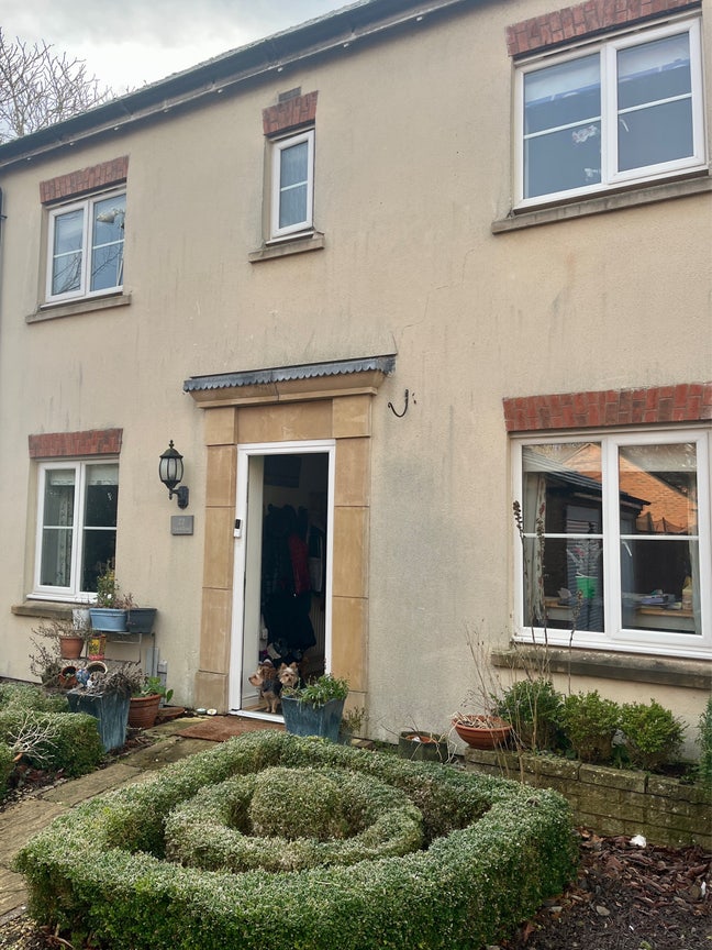 Double room in 4 bedroom house to rent  Main Photo