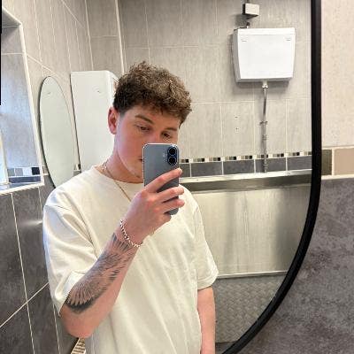 Student Male seeks a double room Main Photo