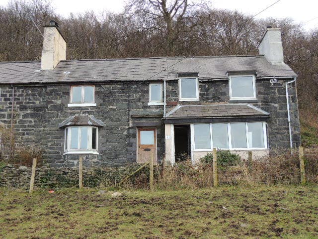 Room in rural house Main Photo