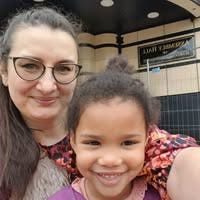 48 year old Female seeks a single or double room Main Photo