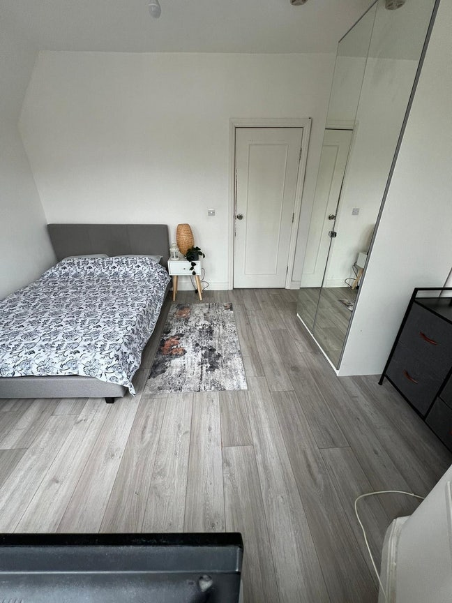🌟 Huge Double Room in Turnpike Lane - &pound;880 Main Photo