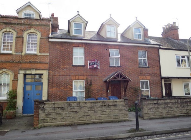 Large Double Room in Cowley Main Photo