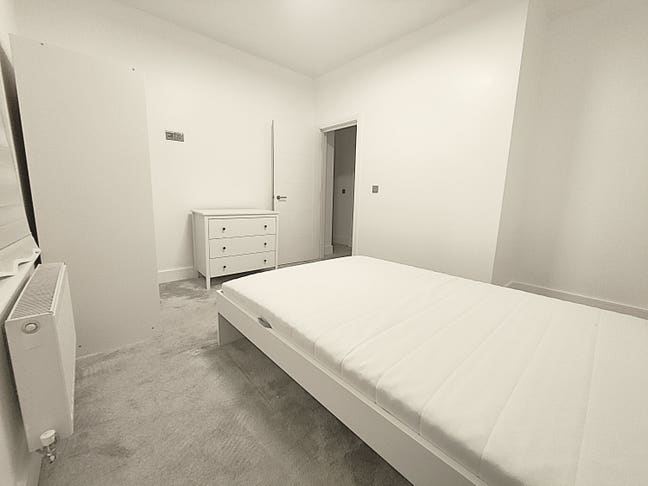 2  Furnished Double Rooms – &pound;850 Bills Included  Main Photo