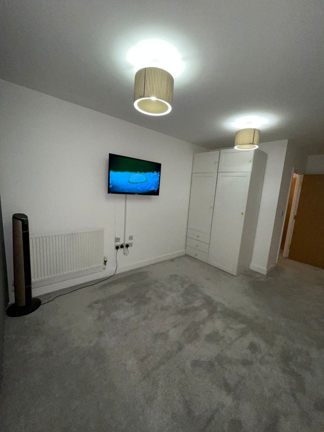 Large Main Double | Concierge Estate | Bills Inclu Main Photo