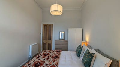 Double Room West End Main Photo