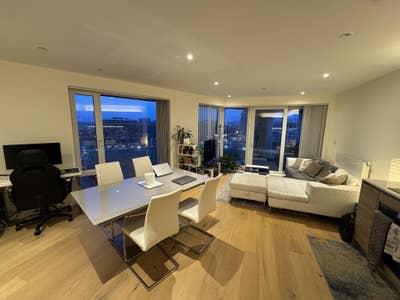 Modern and bright 1 Bedroom Apartment  Main Photo