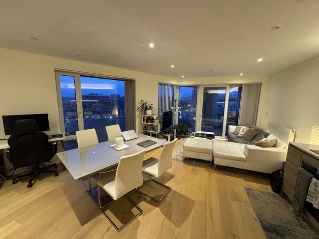 Modern and bright 1 Bedroom Apartment  Main Photo