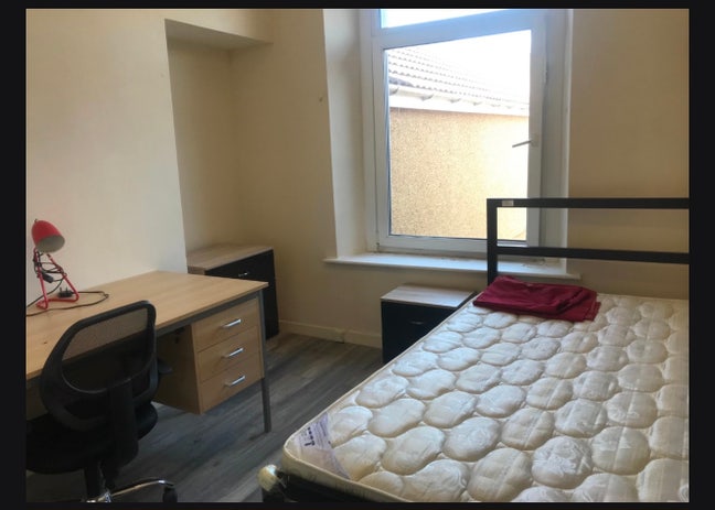 Room for rent Main Photo