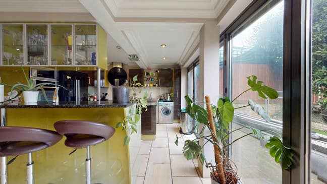 Stunning double room in a spacious flat N16 Main Photo