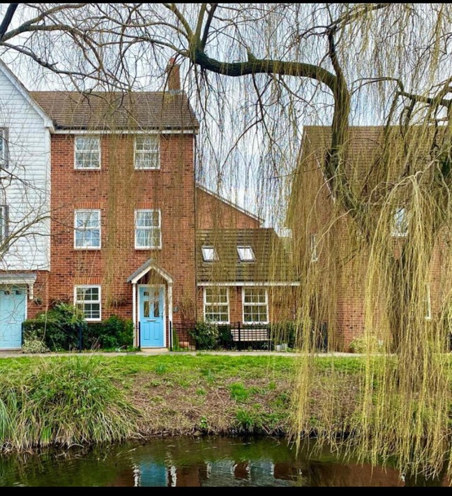 Small double with own bathroom  Main Photo