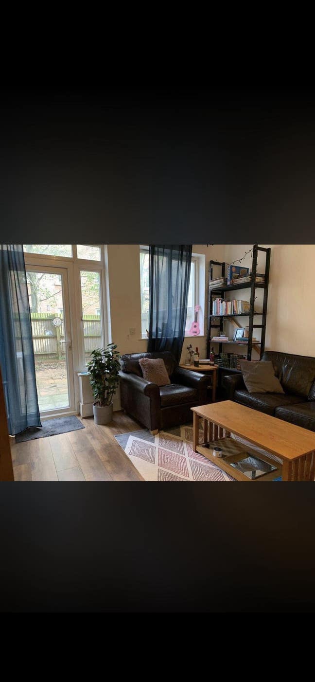 Room for Rent in Wonderful Dalston House  Main Photo