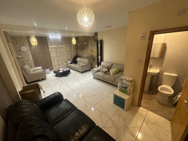 Brand New Ensuite & Double Room’s Gants Hills  Main Photo