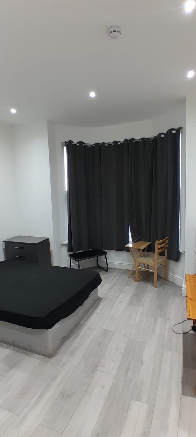✨ 🛏️ Double Room to Let in - Cricklewood Main Photo