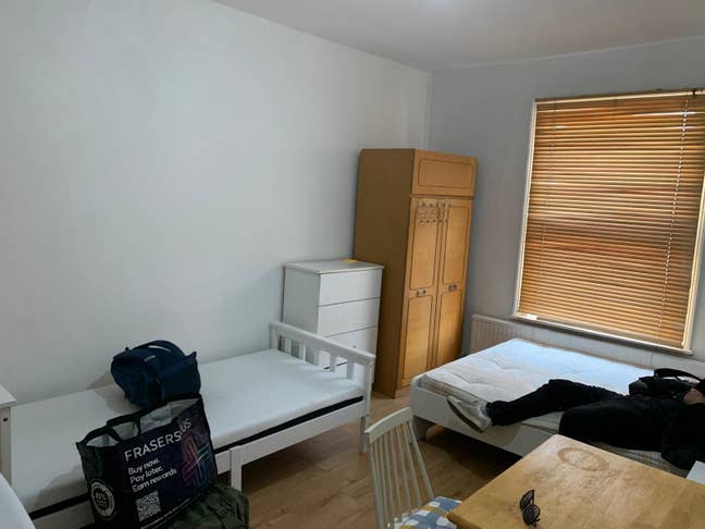 Double Room Available in Manor House Main Photo