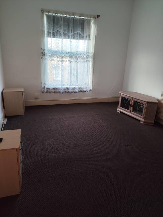 1 bedroom flat to let in Leyton Lea bridge rd Main Photo