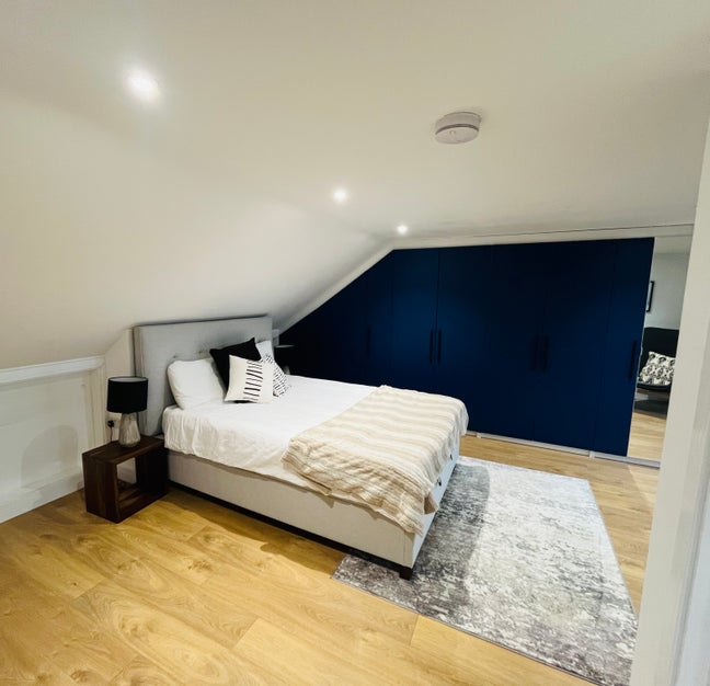 Spacious Ensuite Double Room – BS13, Bills Include Main Photo