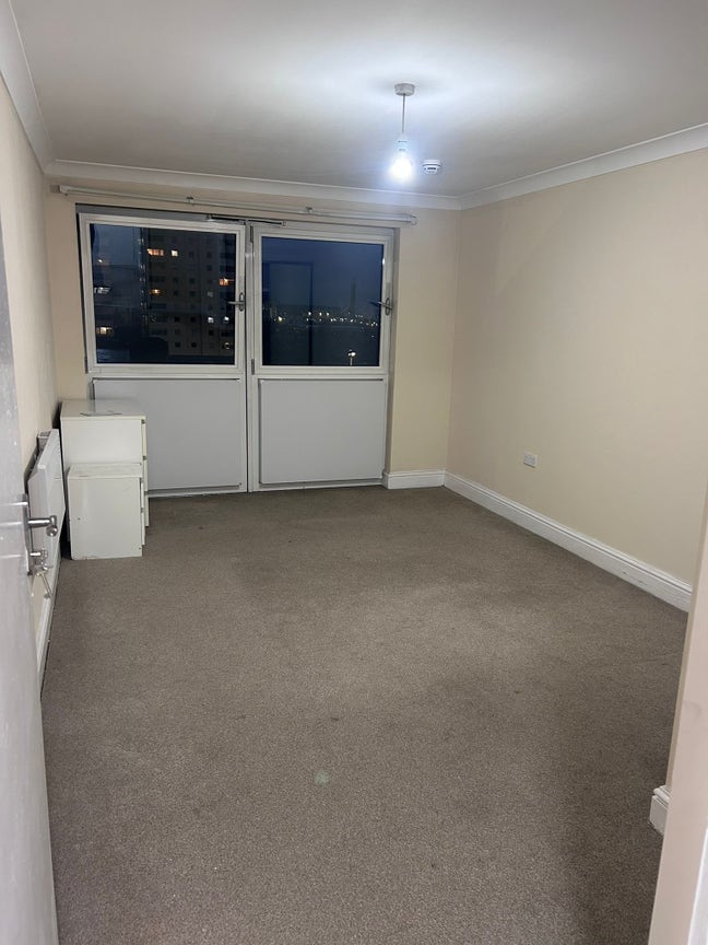 Large and Single Room Available in Edmonton Green Main Photo