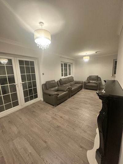 Large double bedroom in Salford  Main Photo