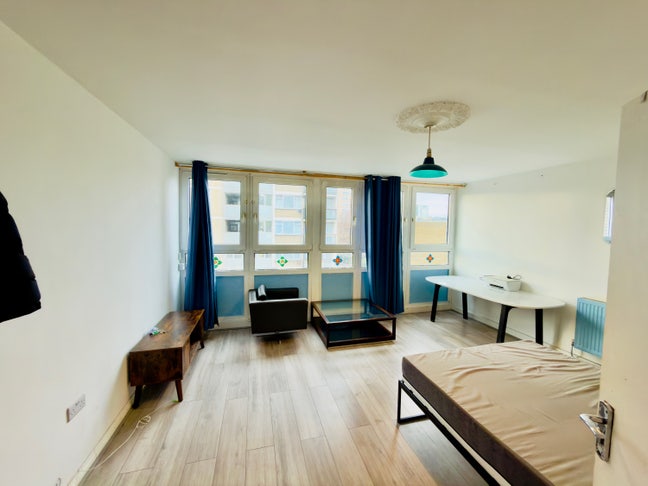 🏠4 Bedrooms shared flat in poplar Langdon park E14 Main Photo