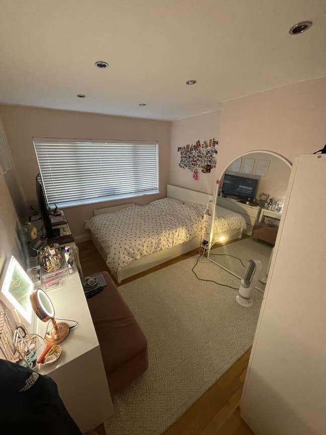 4 Bedroom All Female Household Main Photo