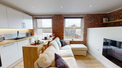 Sublet a room in Clifton Main Photo