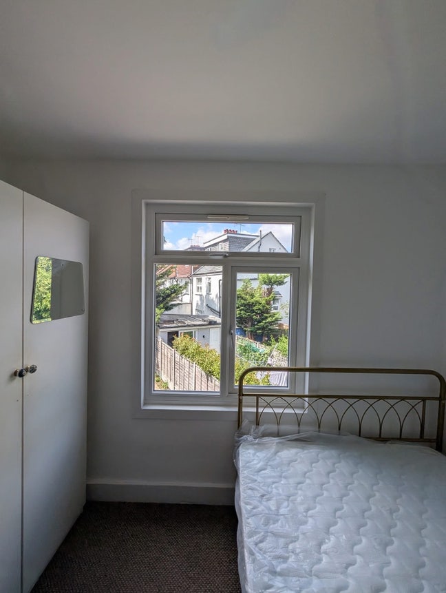 Room for rent  Main Photo