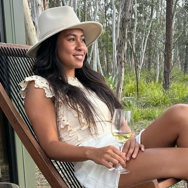 Looking for a room in a sociable clean house Main Photo