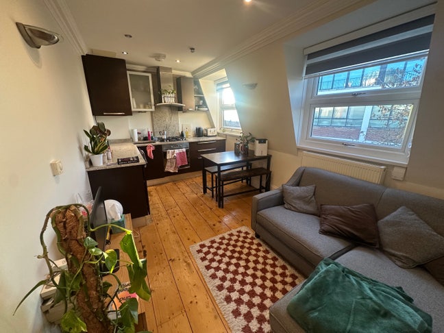 1 Bedroom flat Dalston March Main Photo