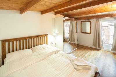 Amazing double room in a two bedroom flat! Main Photo