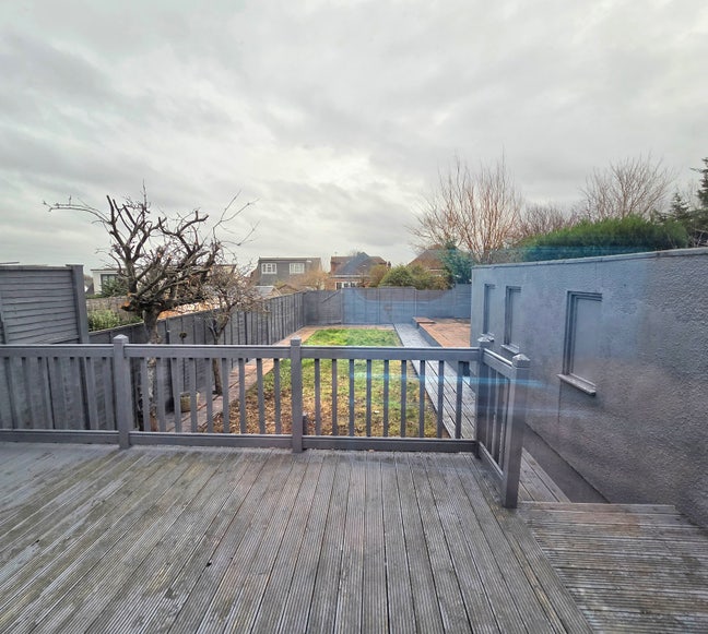 5 Bedroom House - EN5 - Council Tax Included Main Photo