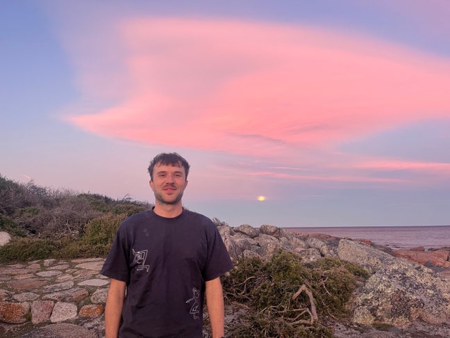 Looking for a double room!  Main Photo