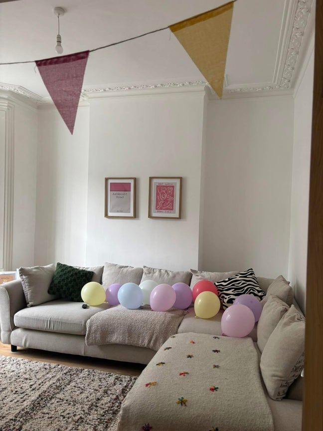 Double Room in large 3 bed House - N15 Main Photo