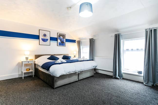 Huge Spacious Rooms - With En-suites  Main Photo