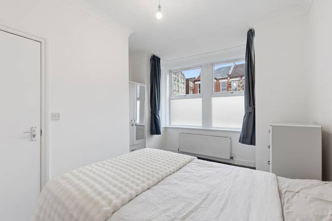 3 Double Bedroom Garden Flat Main Photo