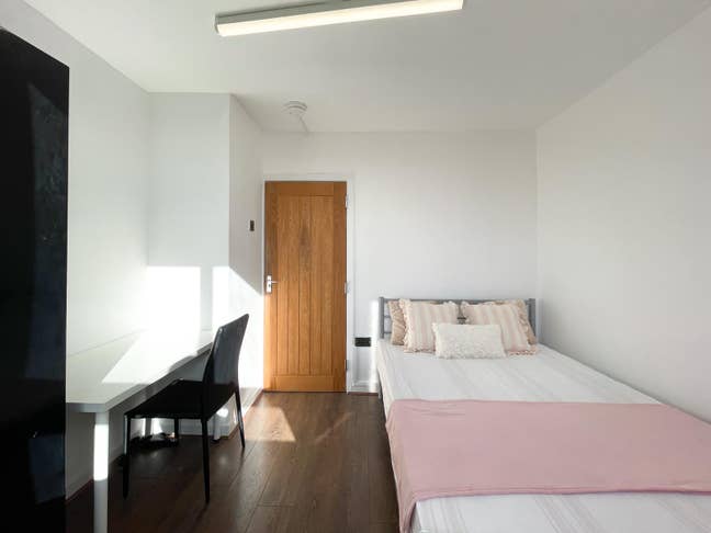 St John’s Wood – Contract Transfer (Double Room). Main Photo