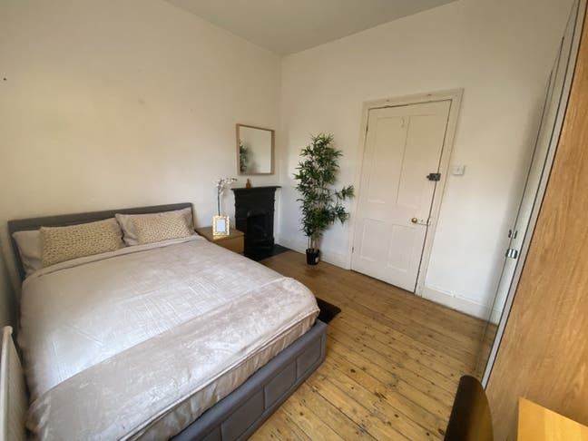 Room in Northfields Garden Home  Main Photo