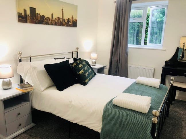 Fully Furnished Double Bedroom in Didcot Main Photo