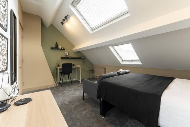 Top Floor Double Rooms - Bills incl Main Photo