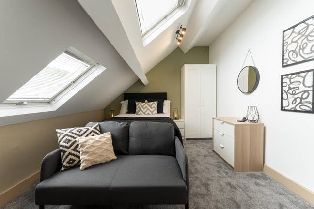 Top Floor Double Rooms - Bills incl Main Photo