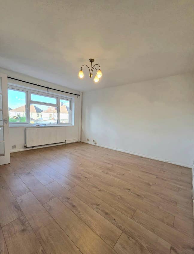 2 Bed to Rent - Hounslow - &pound;1899 Excl. Bills  Main Photo
