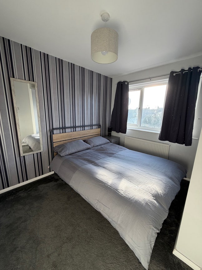 Large double room with private bathroom Main Photo