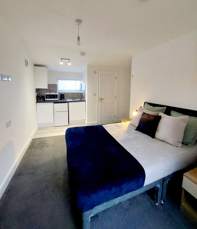 En-Suite Studio Room Near City Hospital Main Photo