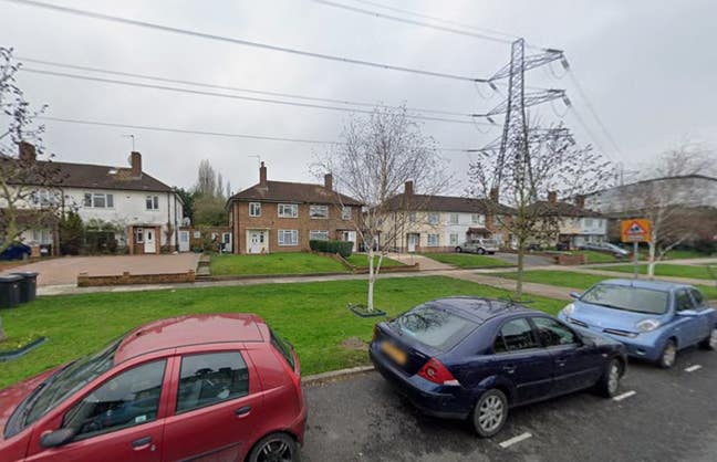 DSS - Studio Flat Available in Morden Kingston KT3 Main Photo