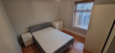 Double Room Available - close to Northern General  Main Photo